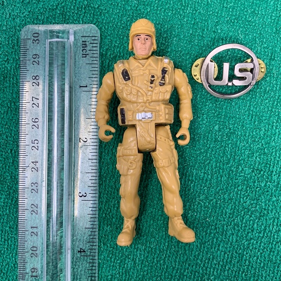 Vintage Other - 3.5” Desert Storm Soldier Trooper Action Figure Toy with U.S. vintage pin